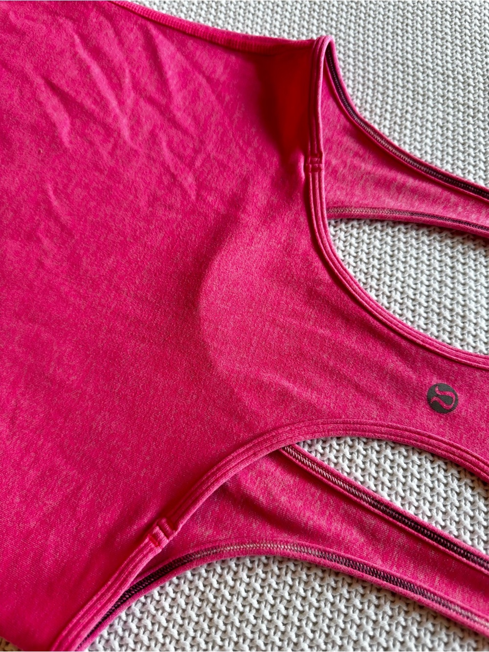 LULULEMON Cool Raspberry Hot Pink Racerback Tank Top - Picture 11 of 13